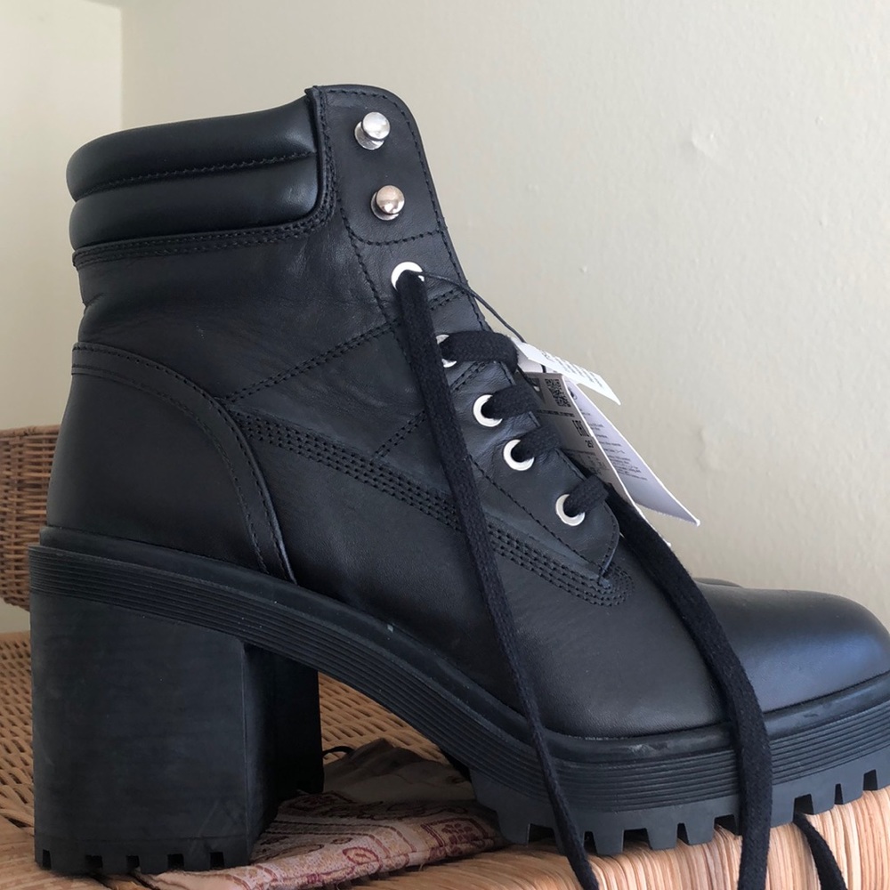 Zara black boot